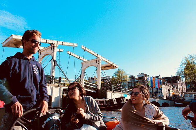 Amsterdam Canal Cruise on a small open boat (max 12 guests) - FAQ