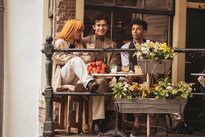 Amsterdam Canal Photoshoot with Private Photographer - FAQs