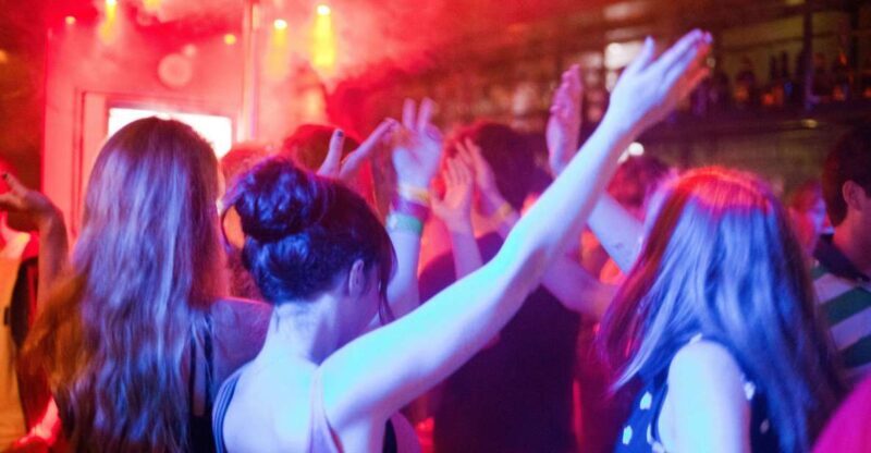 Amsterdam: City Center Bar Crawl and Nightlife Experience - The Downside or Considerations