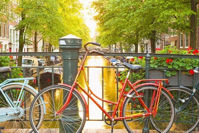 Amsterdam City Center & History - Exclusive Guided Walking Tour - Exploring Amsterdam with the City Center & History Guided Walking Tour
