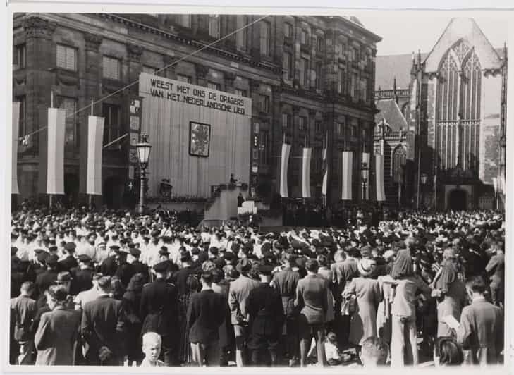 Amsterdam: Cycling along the World War Two spots - The Guides: Knowledge and Passion