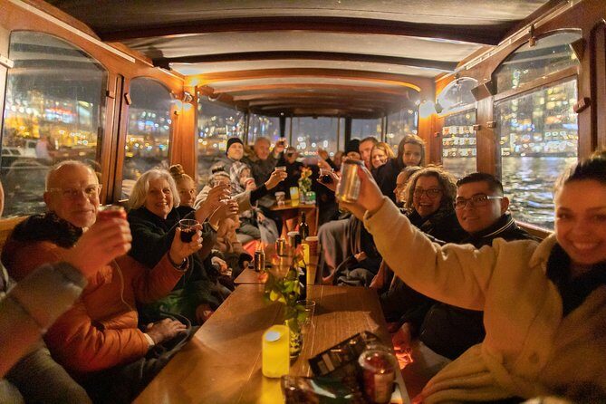 Amsterdam Evening Canal Cruise with Live Guide and Onboard Bar - Authentic Guest Perspectives