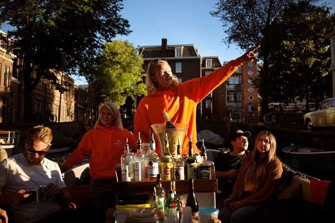 Amsterdam Evening Canal Cruise with Live Guide and Onboard Bar - FAQ — Practical Questions Answered