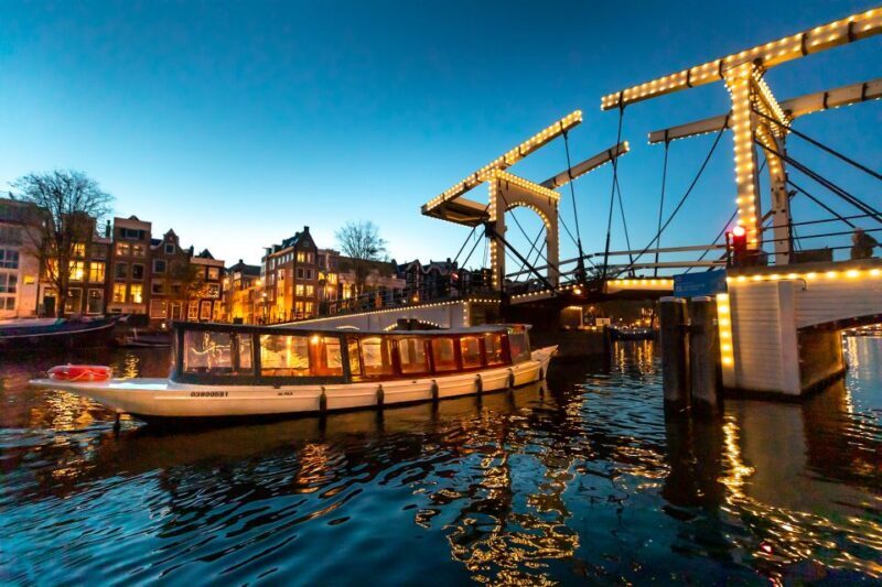 Amsterdam: Evening Canal Cruise with (Open) Bar on Board - The Real Experience: Insights from Guests
