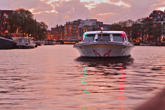Amsterdam Evening Cocktail Cruise with snacks - An In-Depth Look at the Amsterdam Evening Cocktail Cruise