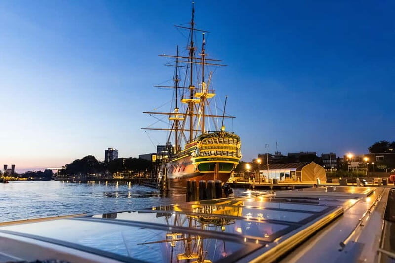 Amsterdam: Evening Cruise with Optional Wine and Snacks - Commentary and Guides