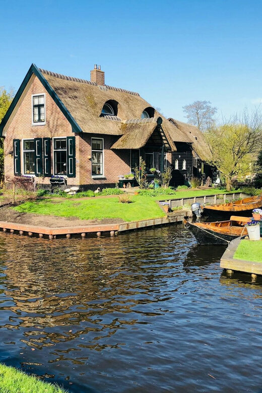Amsterdam: Explore Giethoorn in a Private Tour with Driver - Returning to Amsterdam