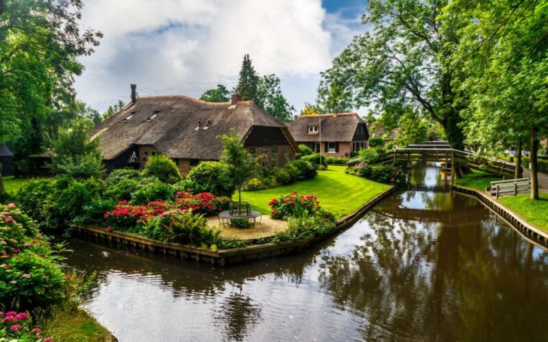 Amsterdam: Giethoorn Day Trip, Boat Tour, and Walking Tour - What Could Be Better?