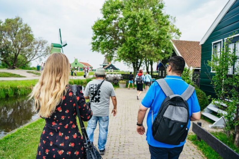 Amsterdam: Giethoorn, Volendam, and Zaanse Schans Tour - FAQ