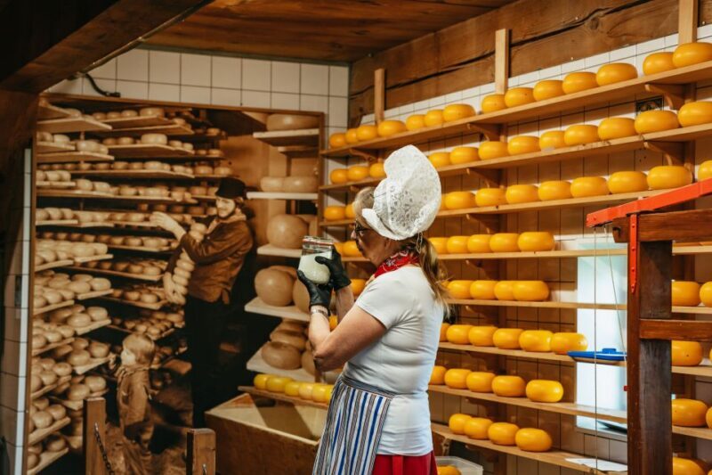 Amsterdam: Giethoorn, Zaandam & Zaanse Schans Tour - The End of the Day and Return