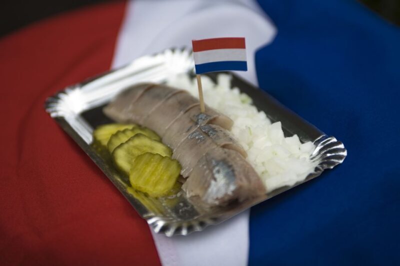 Amsterdam: Guided Cultural Food Tour in German or English - FAQ
