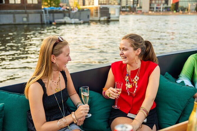Amsterdam: Guided Open Boat Canal Cruise Including 1 Drink - Drinks and Refreshments