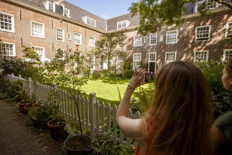 Amsterdam: Hidden Gems & Highlights Guided Bike Tour - Key Points