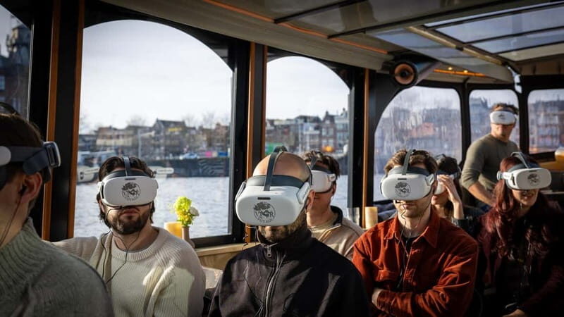 Amsterdam: Historic Virtual Reality Boat Tour - Key Points