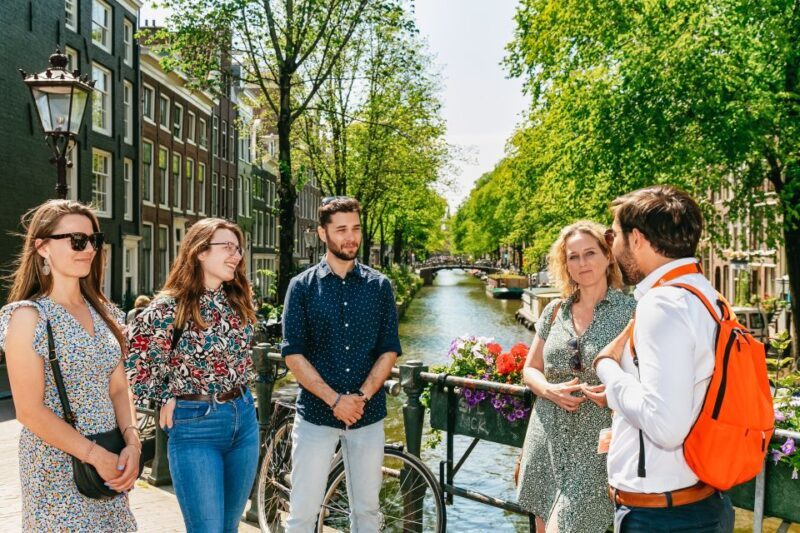 Amsterdam: Historical Highlights Walking Tour with Tasting - Key Points