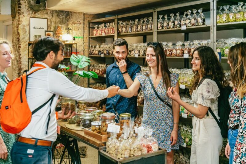 Amsterdam: Historical Highlights Walking Tour with Tasting - A Walk Through Amsterdam’s Rich Tapestry