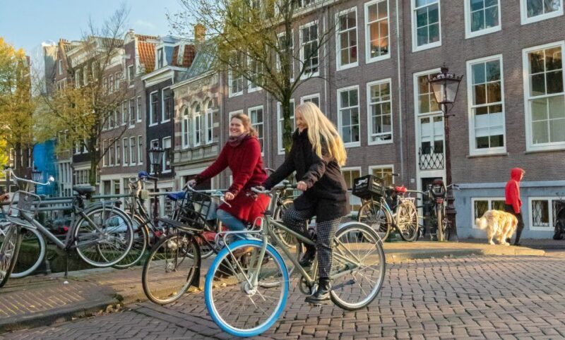 Amsterdam: Inner City Bike Tour German or English (Private) - An In-Depth Look at the Tour Experience