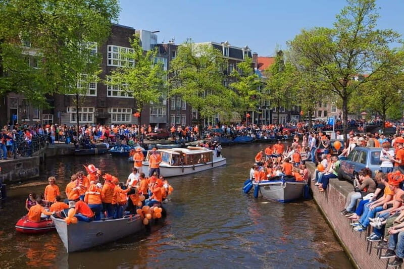 Amsterdam: Kings Day Boat Party with Unlimited Drinks - The Experience in Detail