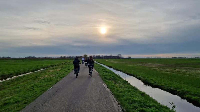 Amsterdam: Leisurely Windmill & Countryside Bike Ride - Exploring the Details of the Waterland Bike Tour