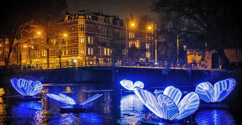 Amsterdam: Light Sculptures Small Boat Tour with Gluhwein - An In-Depth Look at the Amsterdam Light Sculptures Small Boat Tour