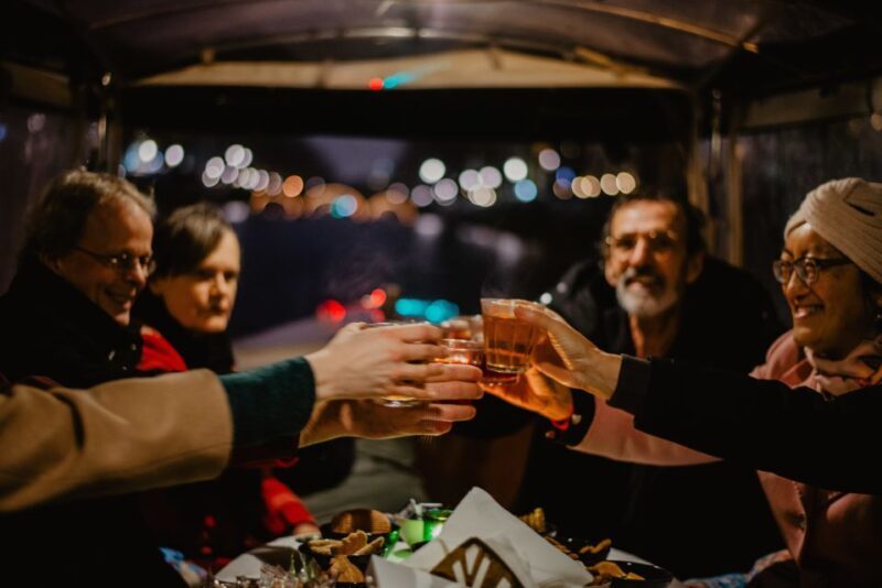 Amsterdam: Light Sculptures Small Boat Tour with Gluhwein - Final Thoughts