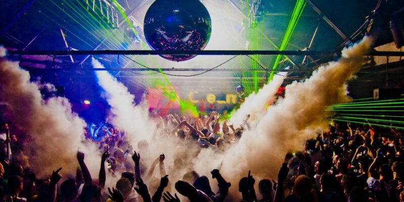 Amsterdam: Nightlife & Canal Cruise Ticket - What We Love and What to Consider