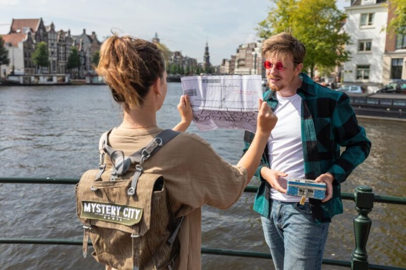 Amsterdam: "Operation 45 " Treasure Hunt Walking Tour - The Experience with a Local Touch