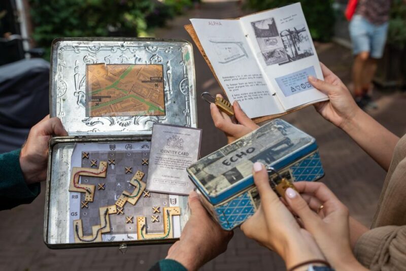 Amsterdam: "Operation 45 " Treasure Hunt Walking Tour - FAQ