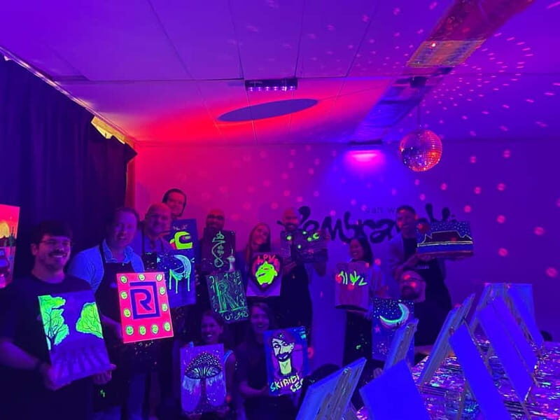 Amsterdam: Paint and Sip in the Dark at Rembrandt van Wine - FAQs