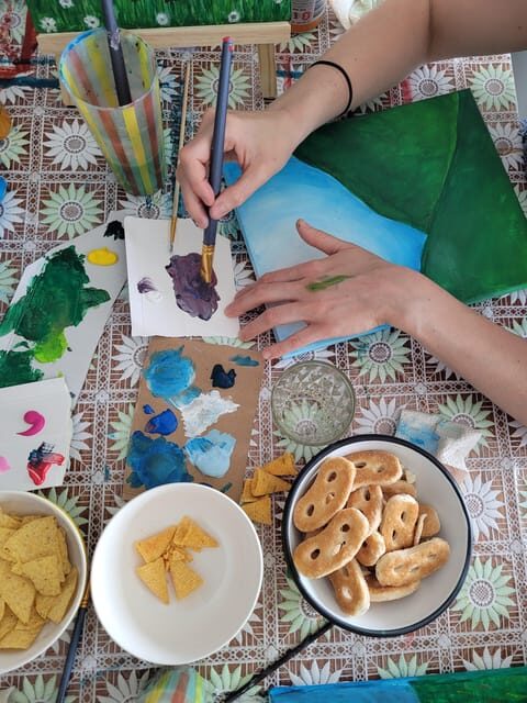 Amsterdam: Paint and Sip Workshop for (Bachelorette) Parties - A Guide to the Amsterdam Paint and Sip Experience