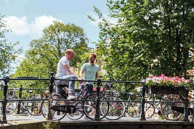 Amsterdam PRIVATE Bike Tour With Locals: Bike & Local Snack Included - Why Choose This Amsterdam Private Bike Tour?
