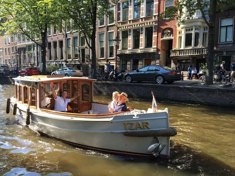 Amsterdam: Private Dinner Cruise on a Luxury Saloon Boat - FAQ