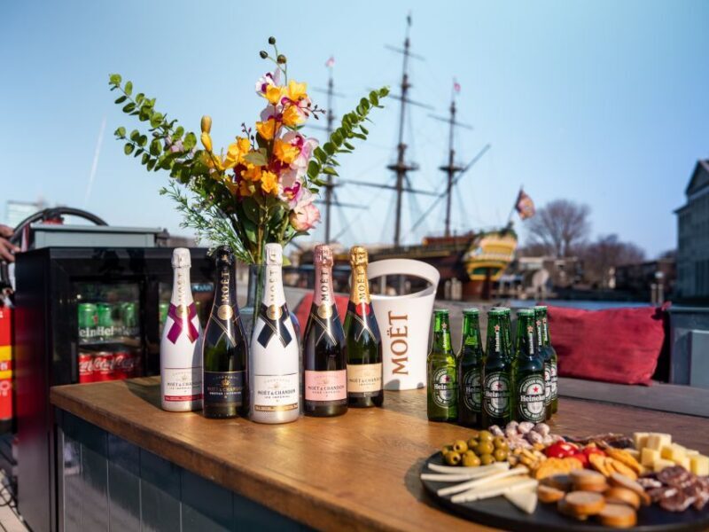 Amsterdam: Private Luxury Cruise with Drinks & Silent Disco - The Experience in Action