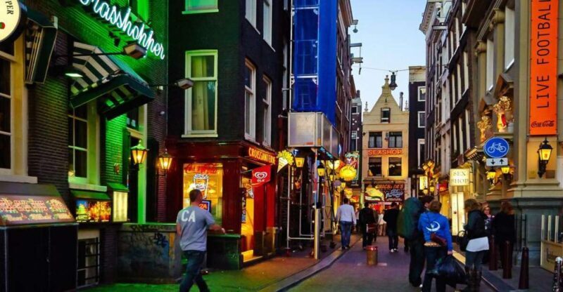 Amsterdam: Private Red Light District and Food Tour - The Itinerary Breakdown