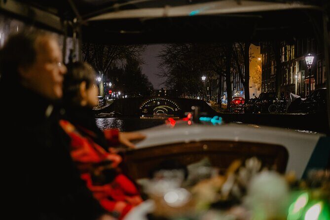 Amsterdam: Private Romantic Evening Canal Cruise + Bubbles/Snacks - FAQ
