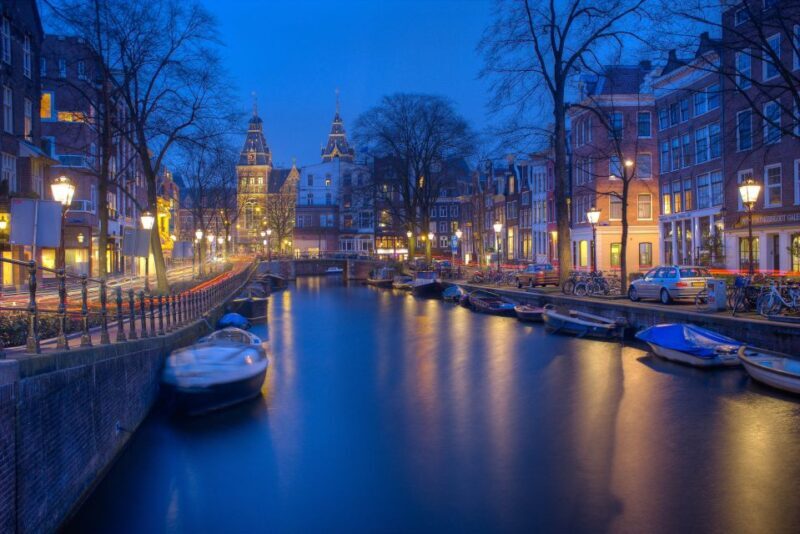 Amsterdam: Private Walking Tour with a Local - A Closer Look at the Experience