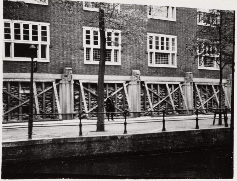 Amsterdam: Private World War Two History Walking Tour - Detailed Overview of the WWII Walking Tour