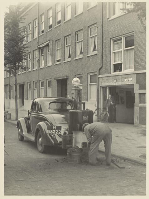 Amsterdam: Private World War Two History Walking Tour - The Route and Experience