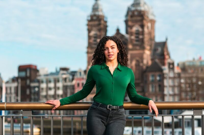 Amsterdam: Professional photoshoot at Centraal Station - The itinerary in detail