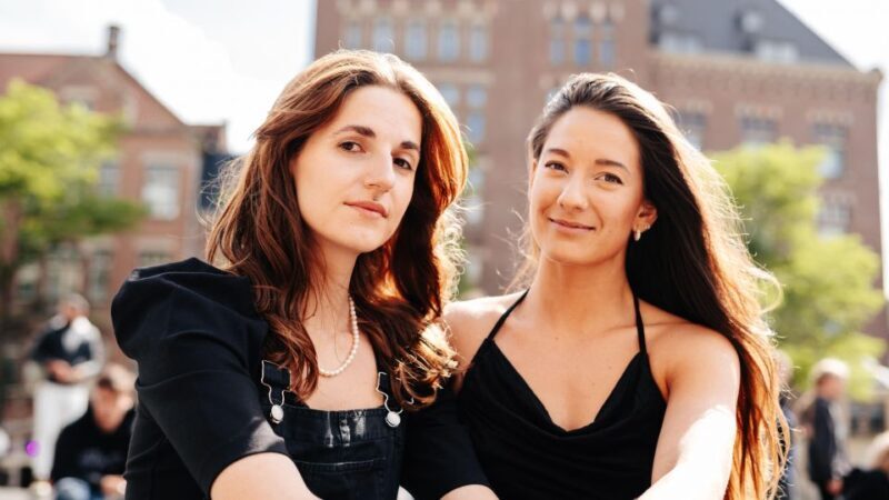 Amsterdam: Professional photoshoot at Dam Square. - Key Points