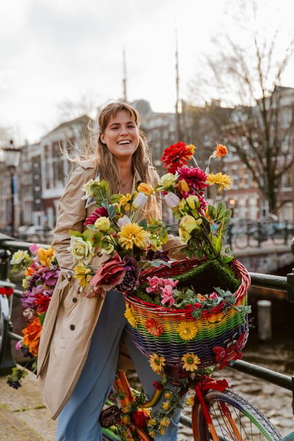 Amsterdam: Professional Photoshoot at the Canals - Pricing and Value