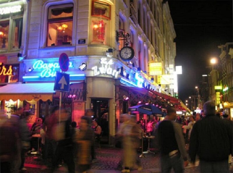 Amsterdam: Red Light District and Local Pub Tour - Who Should Take This Tour?
