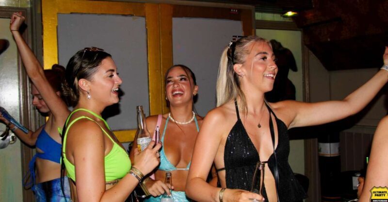 Amsterdam: Red Light District Pub Crawl with Unlimited Shots - The Experience Breakdown