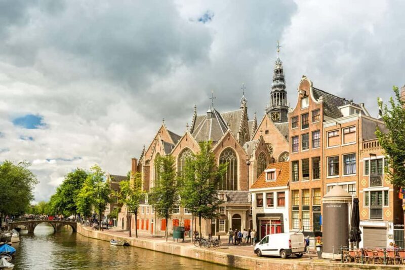 Amsterdam: Red Light District Tour in English or German - Key Points