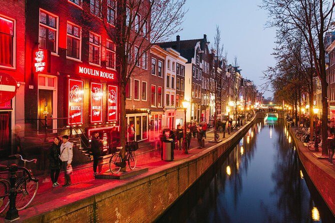 Amsterdam Red Light District Walking Tour in EN/DE/IT - Who Will Enjoy This Experience?