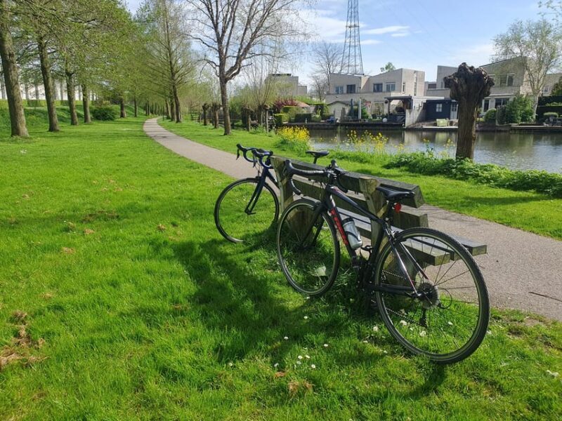 Amsterdam: Road Bike Rental with Self Guided Tour - FAQ
