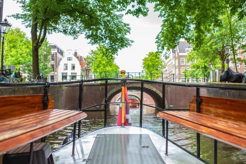 Amsterdam: Small-Group Canal Cruise incl. Drinks and Snacks - The Sum Up: Who Is This Tour Best For?