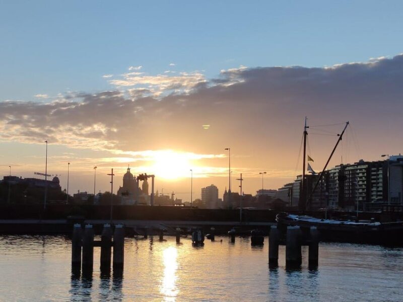 Amsterdam: Small-Group Canal Cruise incl. Drinks and Snacks - FAQ