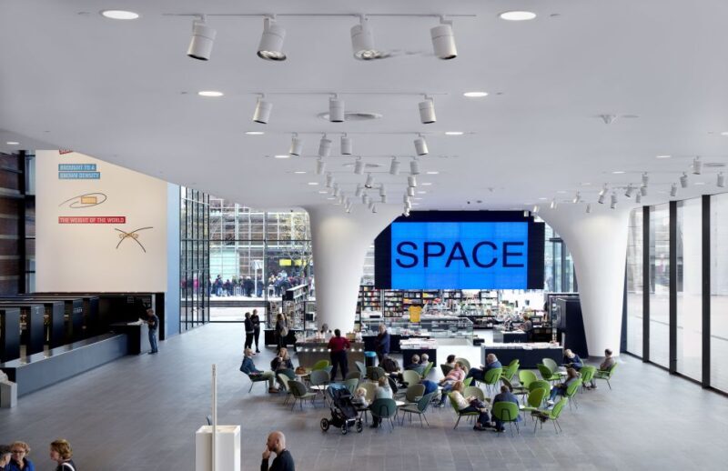 Amsterdam: Stedelijk Museum and 1-Hour Canal Cruise - Who Should Consider This Experience?