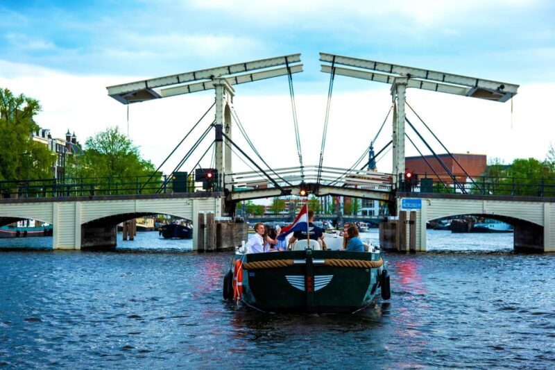 Amsterdam: The Newest Canal Cruise with Drink Option - Why This Tour Is a Smart Choice for Travelers